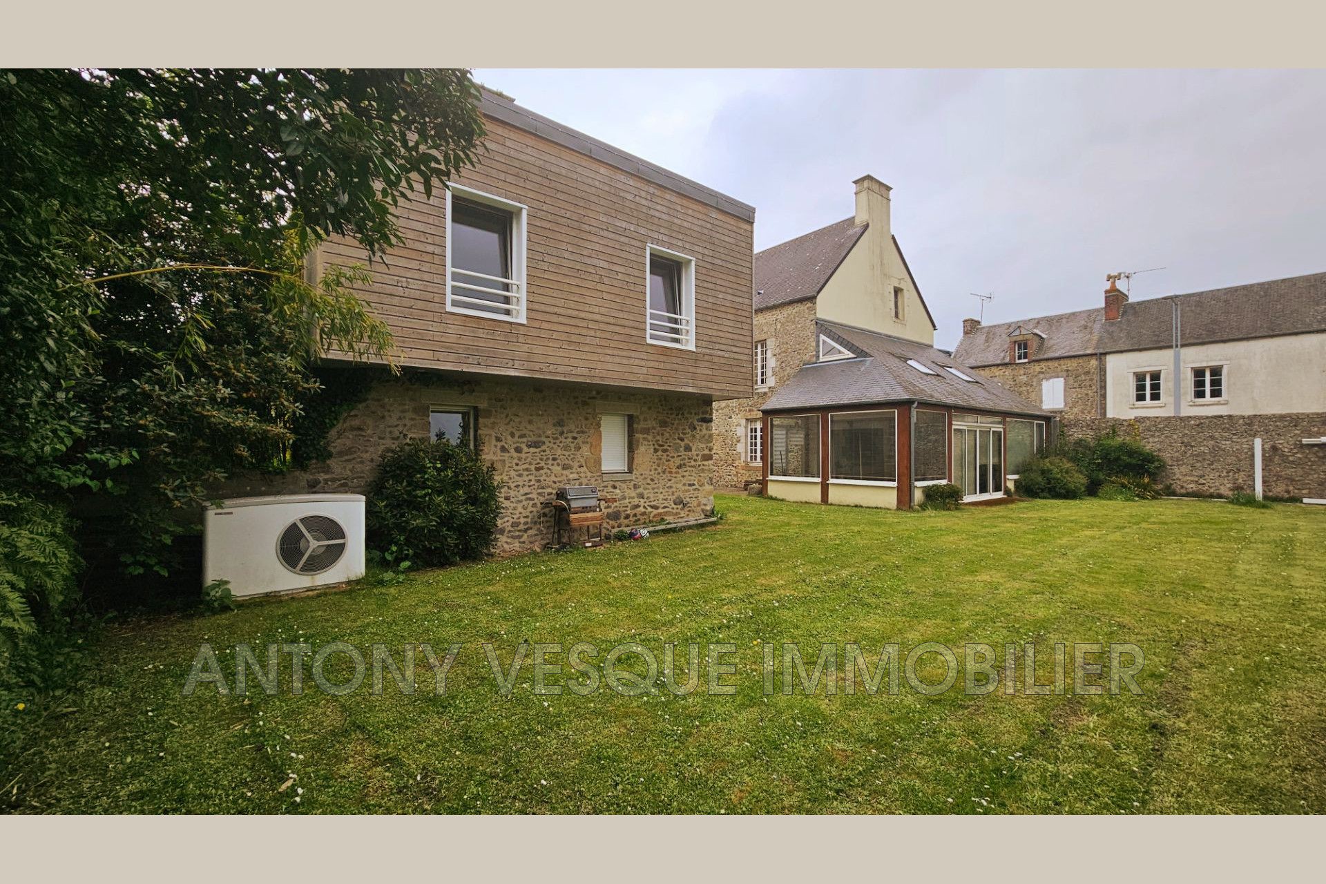 Agence immobilière de AVI Agon Coutainville - Vesque Immobilier