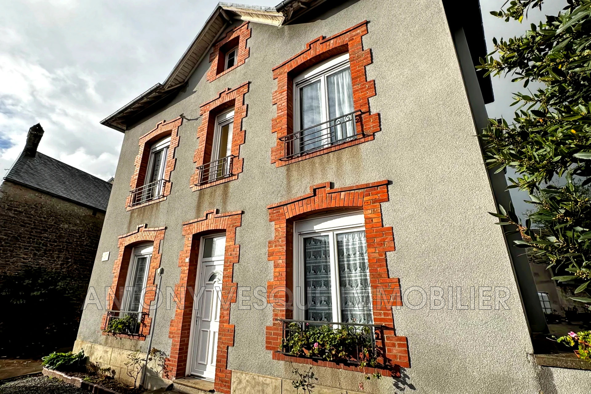 Agence immobilière de AVI Agon Coutainville - Vesque Immobilier