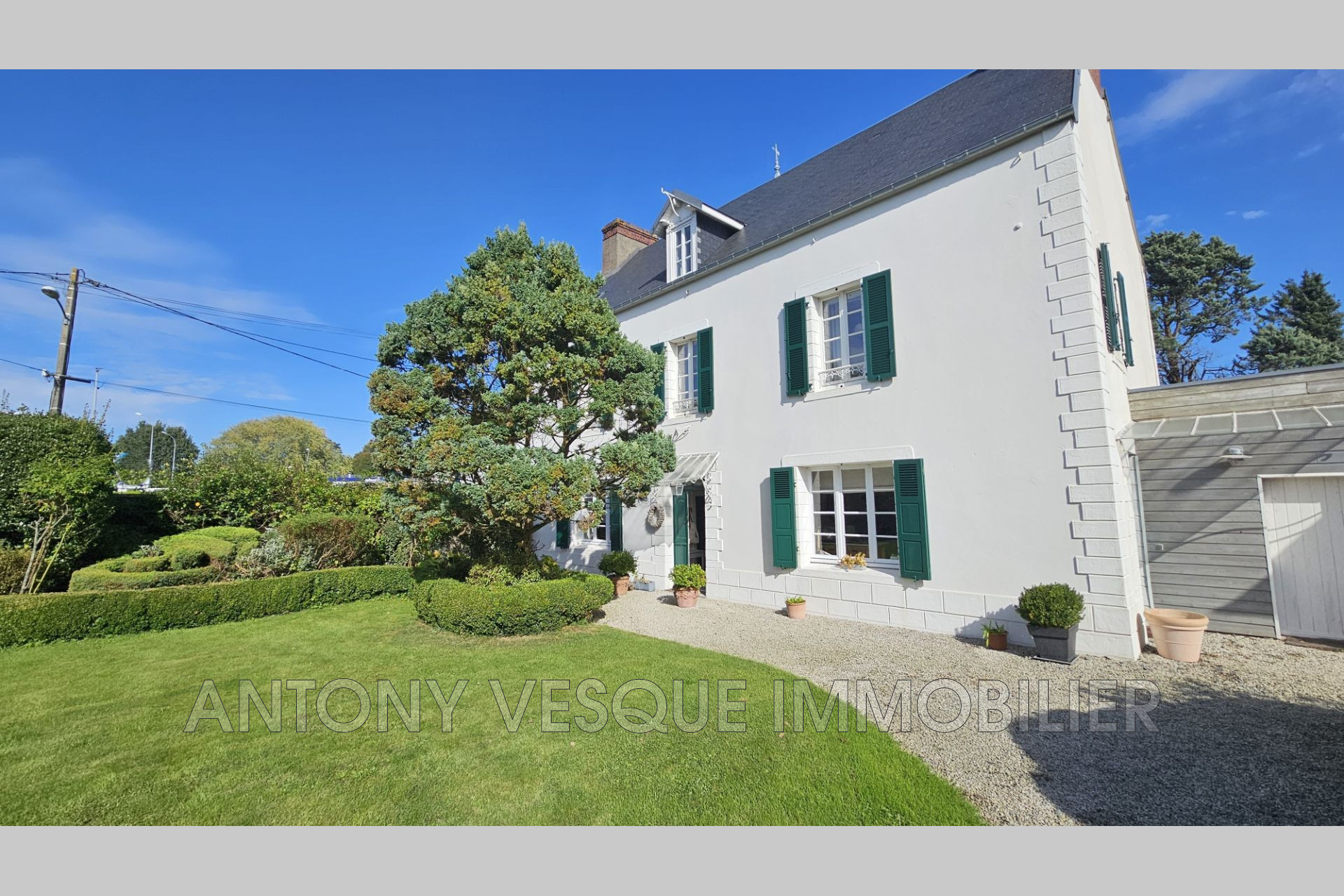 Agence immobilière de AVI Agon Coutainville - Vesque Immobilier