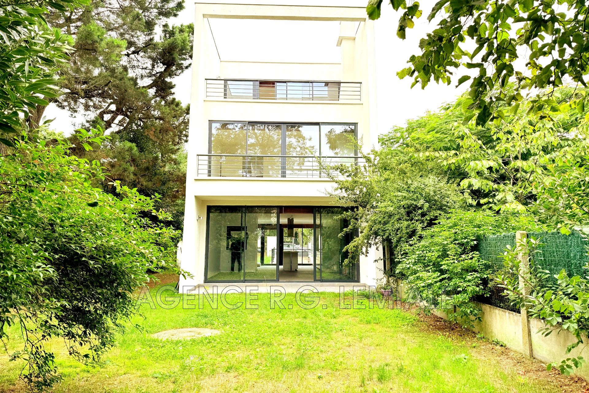 Agence immobilière de AGENCE R.G. LEMIALE