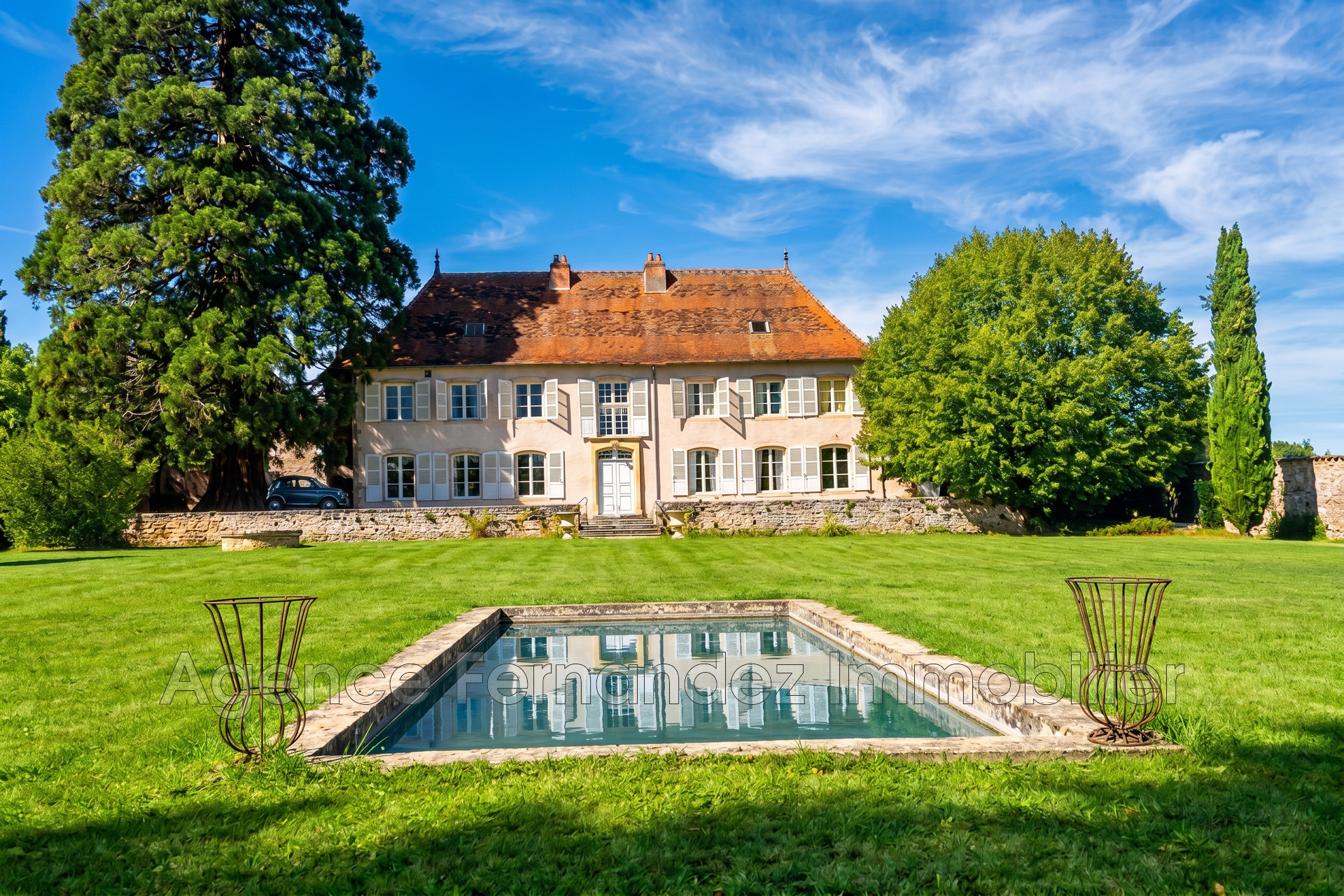 Propriété de caractère de plus de 400 m2 habitables avec vue