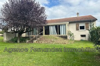 MAISON DE PLAIN-PIED DE 107 M2 HAB.DÃ‰PENDANCES ATTENANTES.