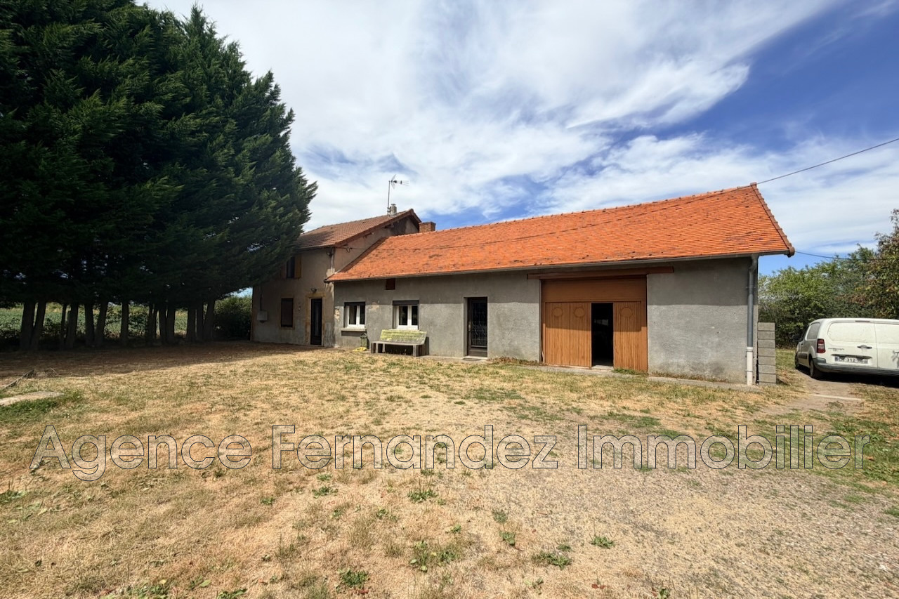 Maison à restaurer de 157 m2 habitable. Campagne.