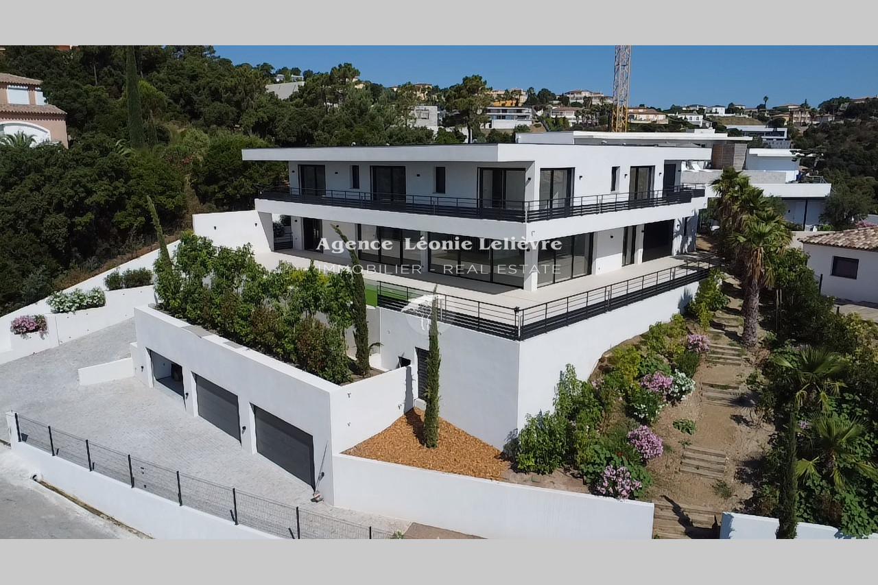 Agence immobilière de Agence Leonie Lelievre