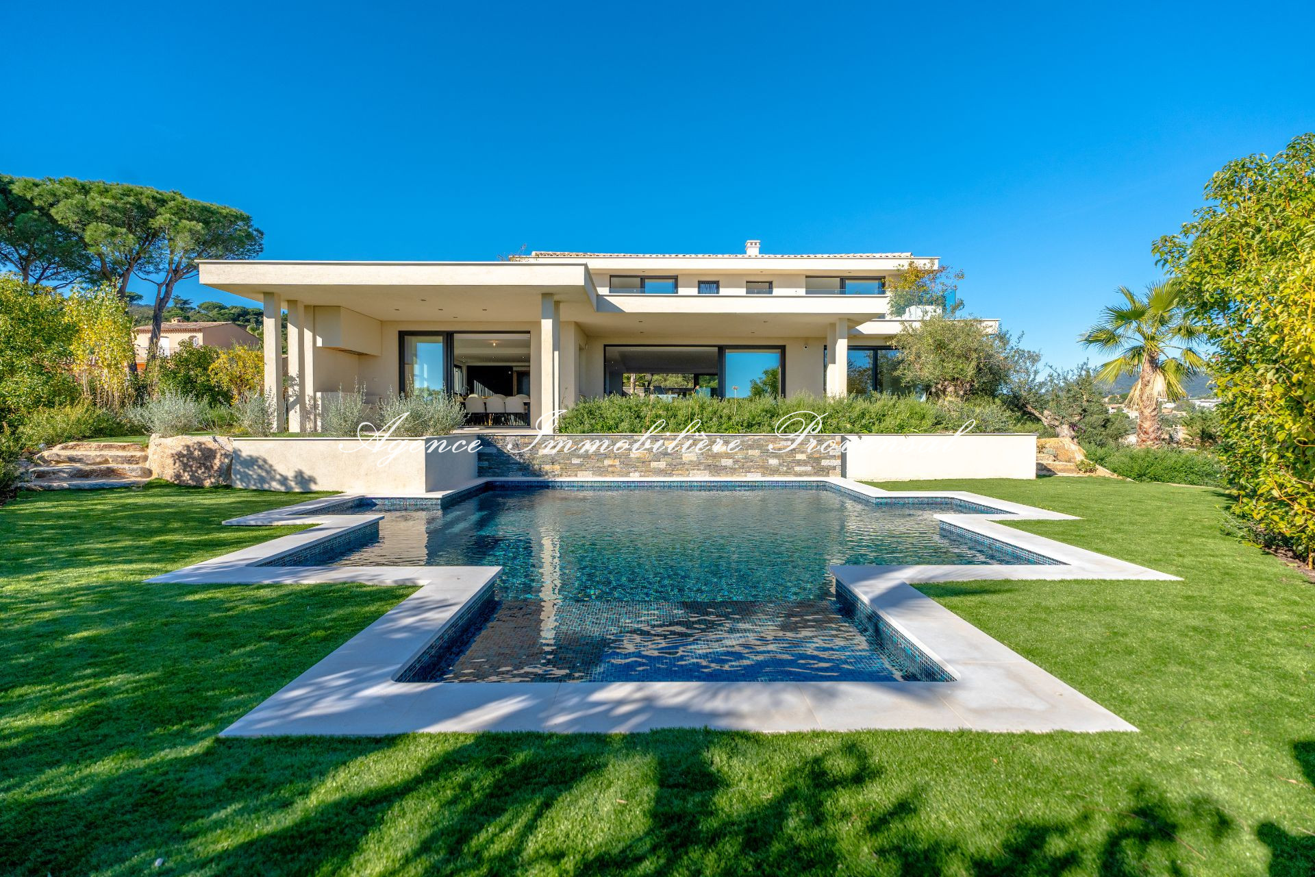 Sainte-Maxime exceptional villa for sale, 6 rooms — photo 4 of 6