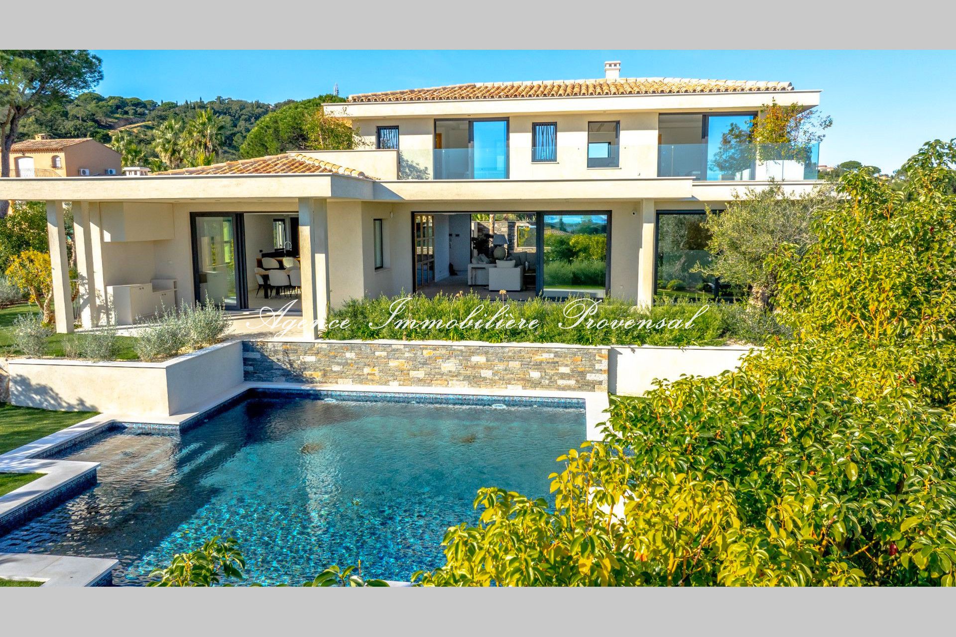 Sainte-Maxime exceptional villa for sale, 6 rooms — photo 3 of 6