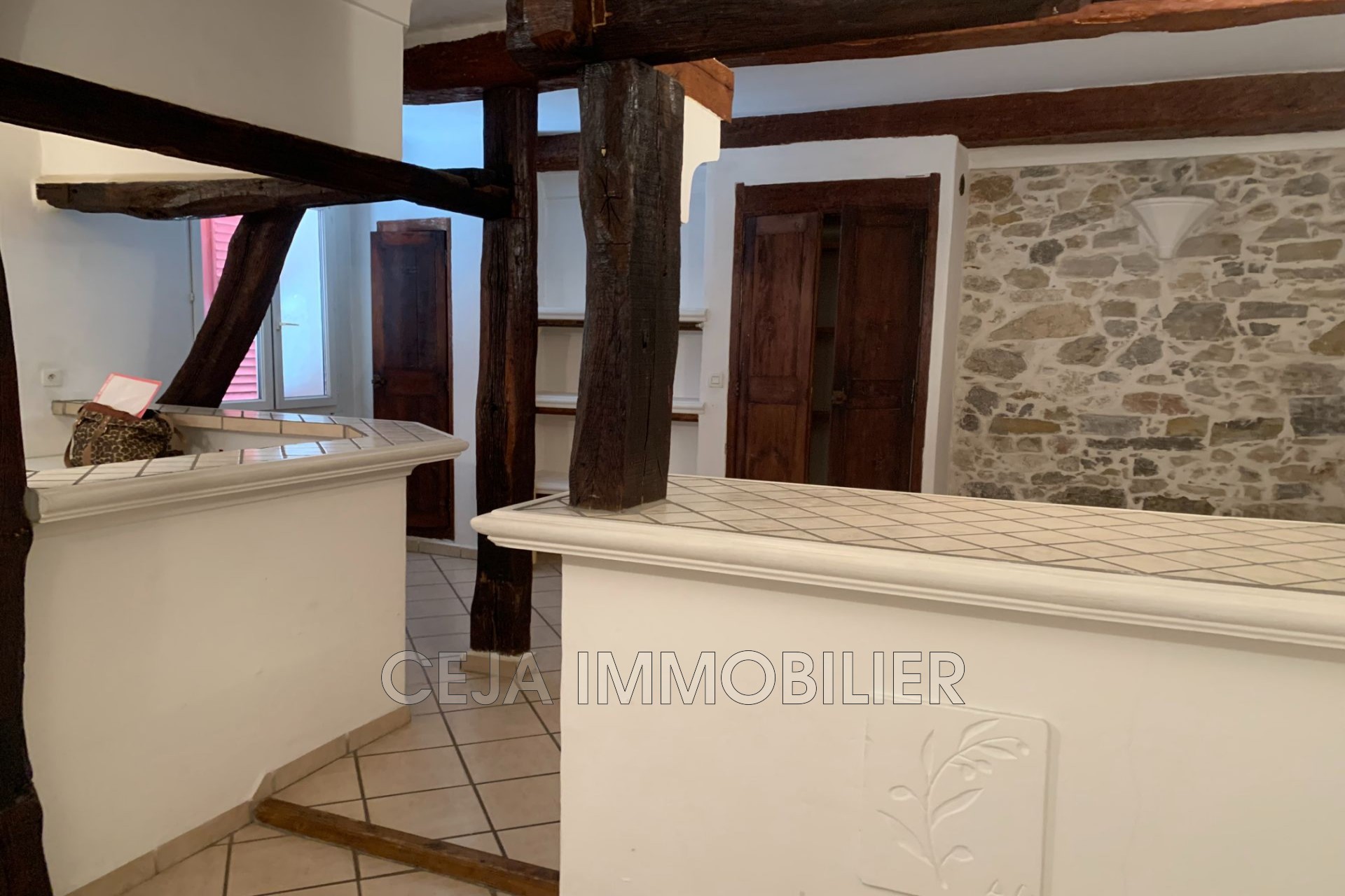 Agence immobilière de Immo 83 LOCAVIA
