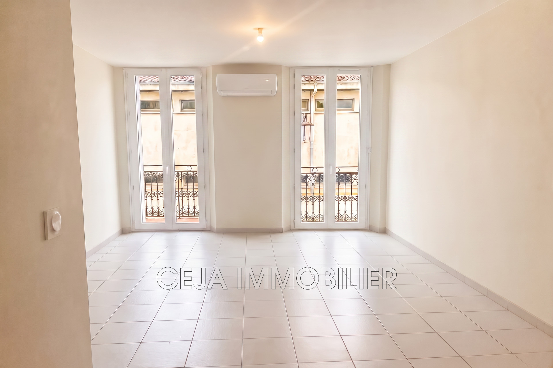 Agence immobilière de Immo 83 LOCAVIA