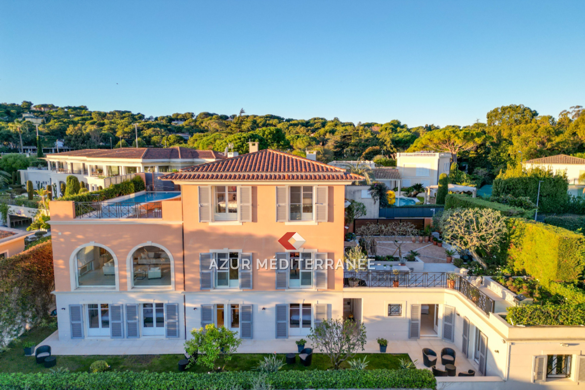 Agence immobilière de Azur Méditerranée