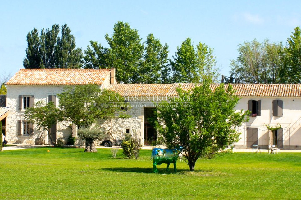 Agence immobilière de UN MAS EN PROVENCE