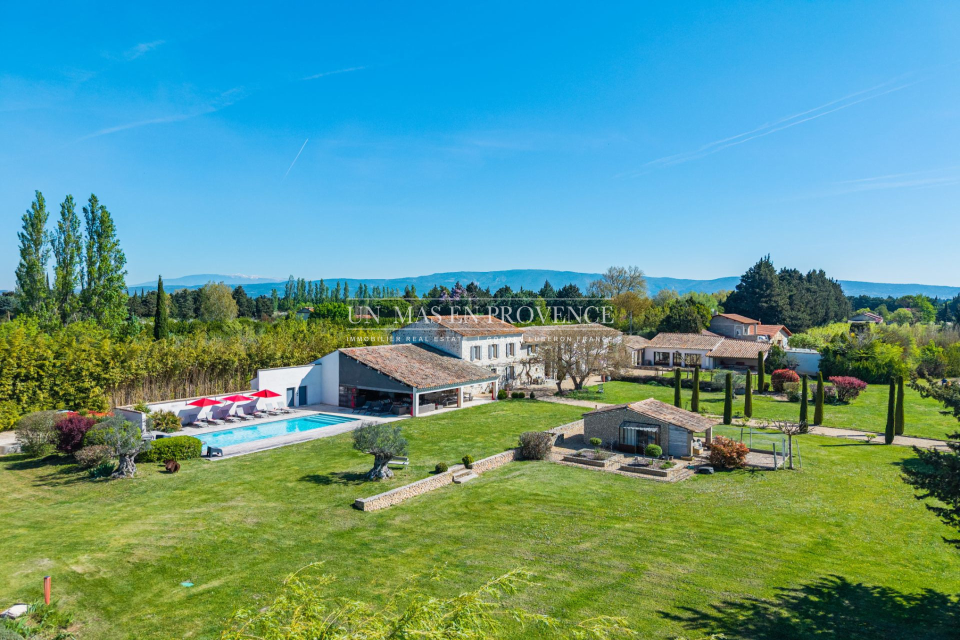 Agence immobilière de UN MAS EN PROVENCE