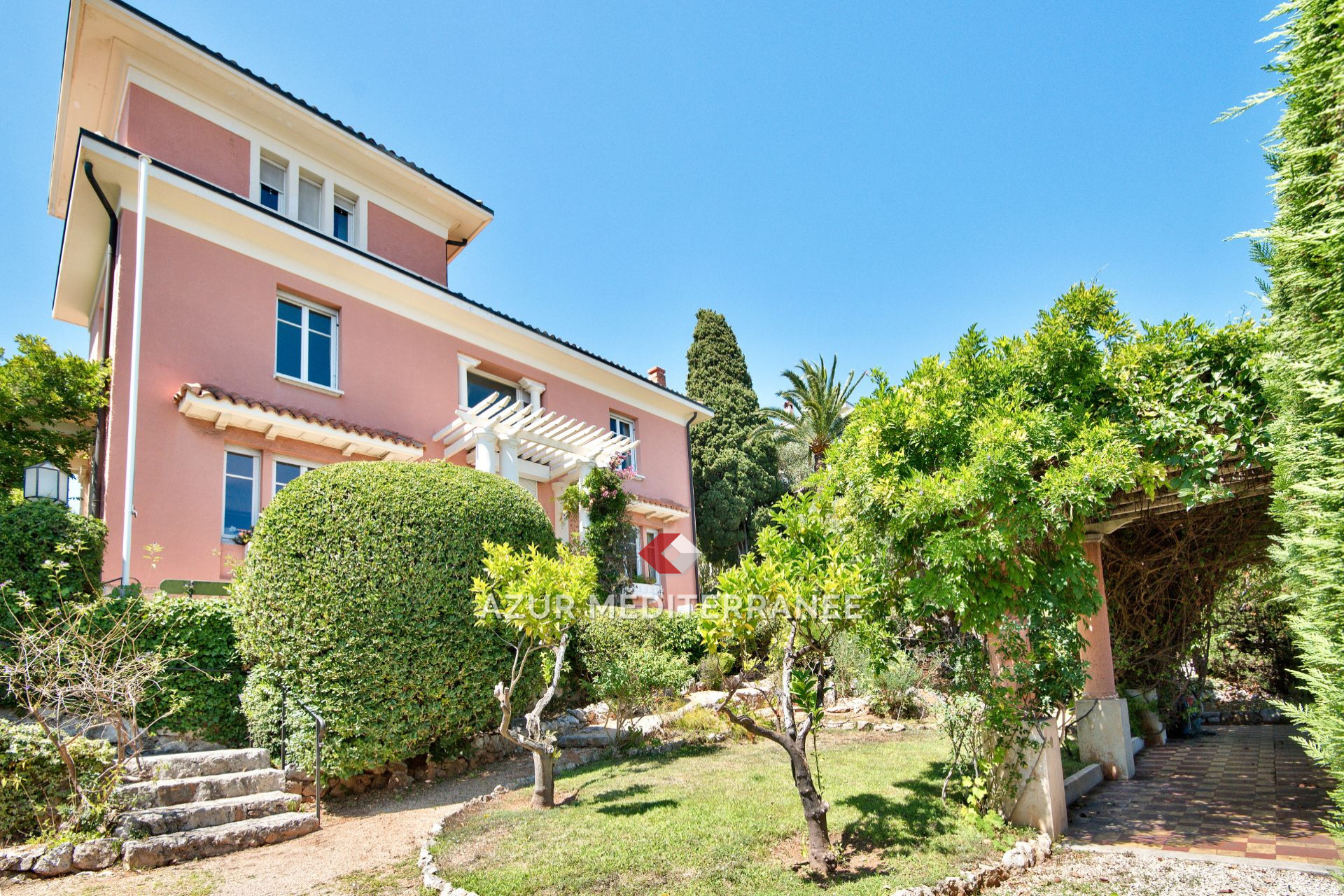 Agence immobilière de Azur Méditerranée