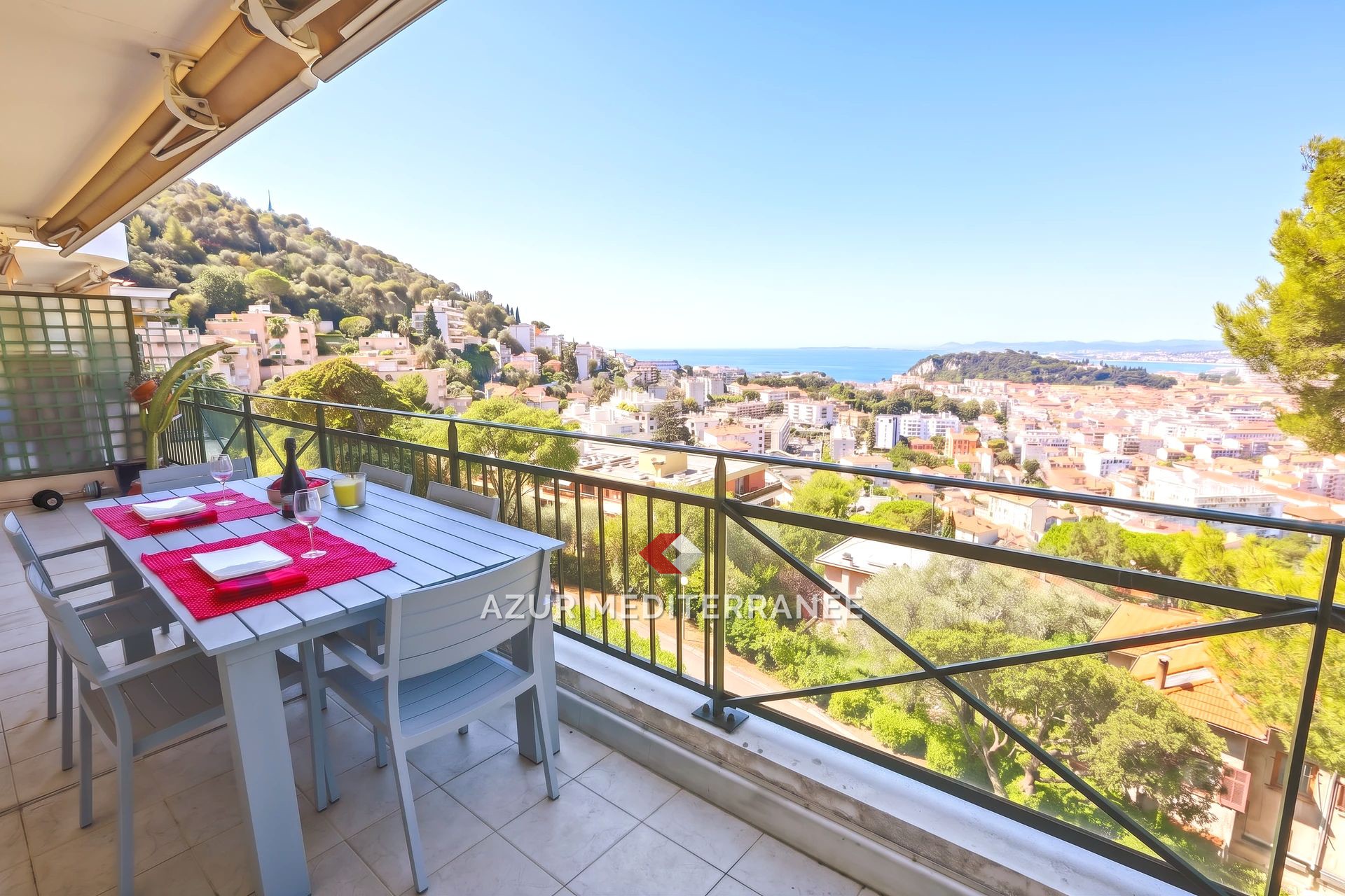 Agence immobilière de Azur Méditerranée