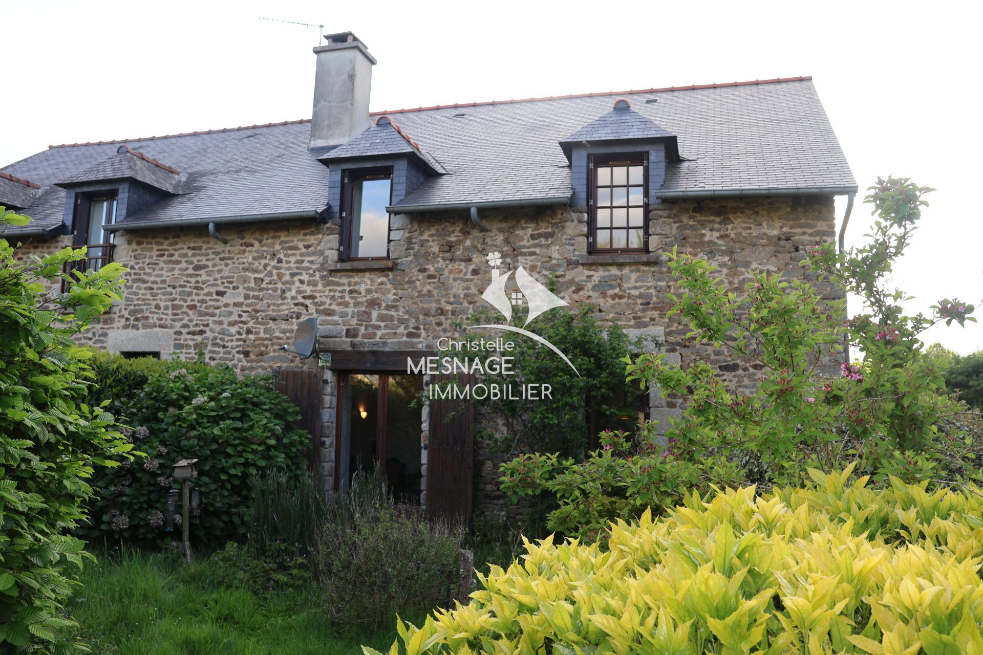 Image principale - Lanvallay