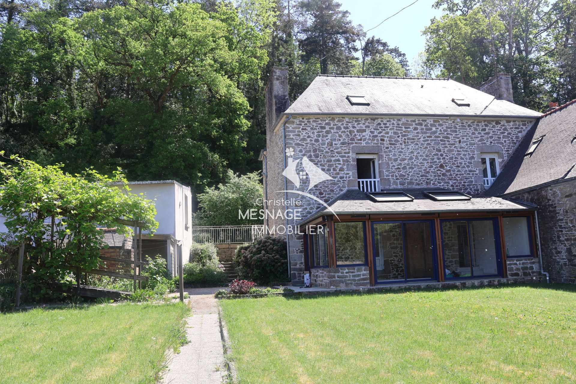 Image principale - Jugon-les-Lacs