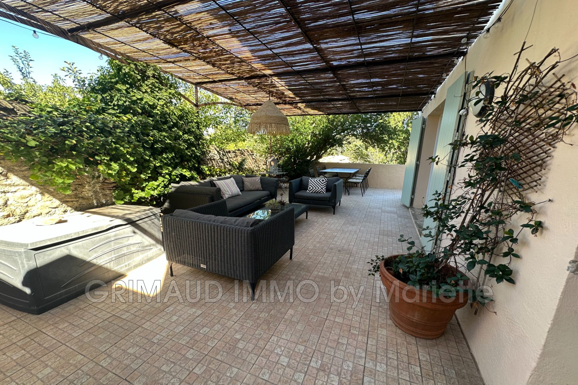Maison de village avec jardinet/terrasse