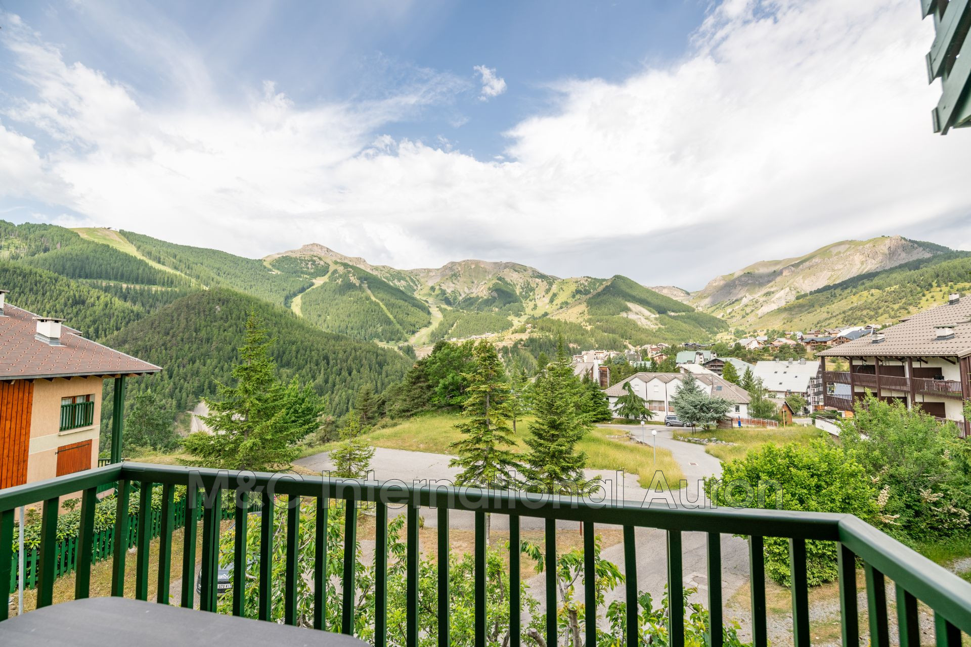 Agence immobilière de M&C International Auron