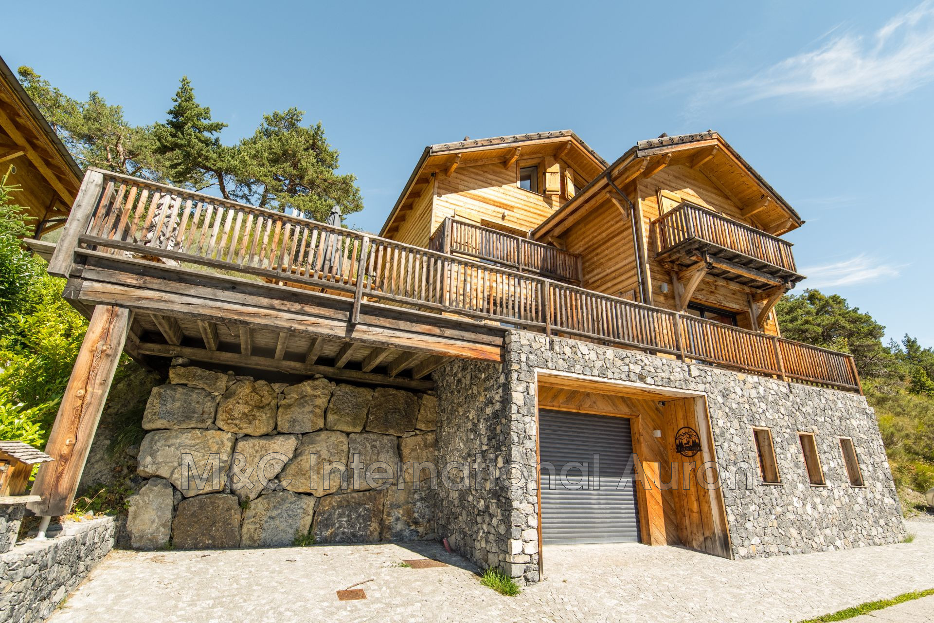 Agence immobilière de M&C International Auron