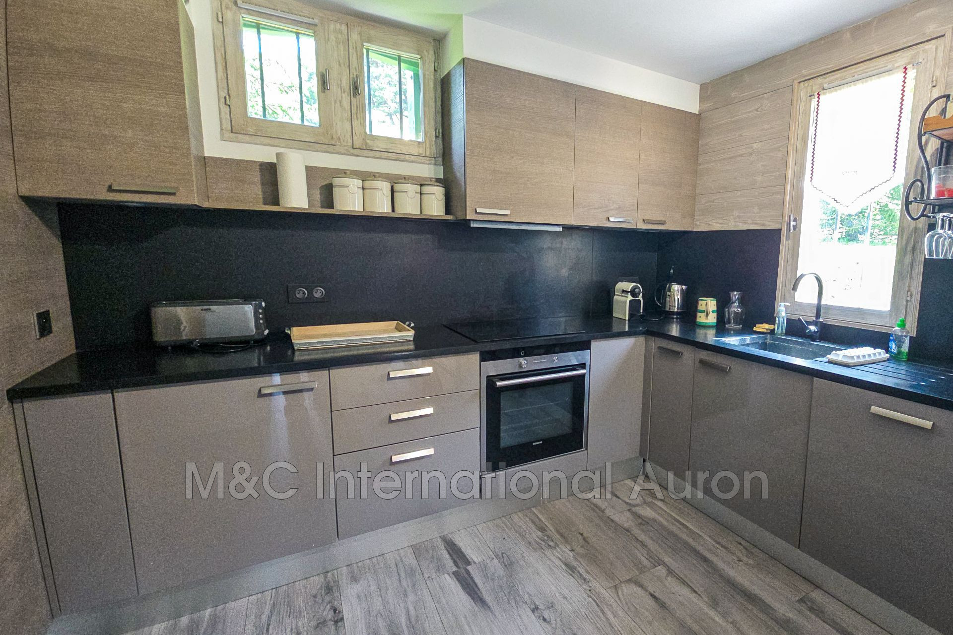 Agence immobilière de M&C International Auron