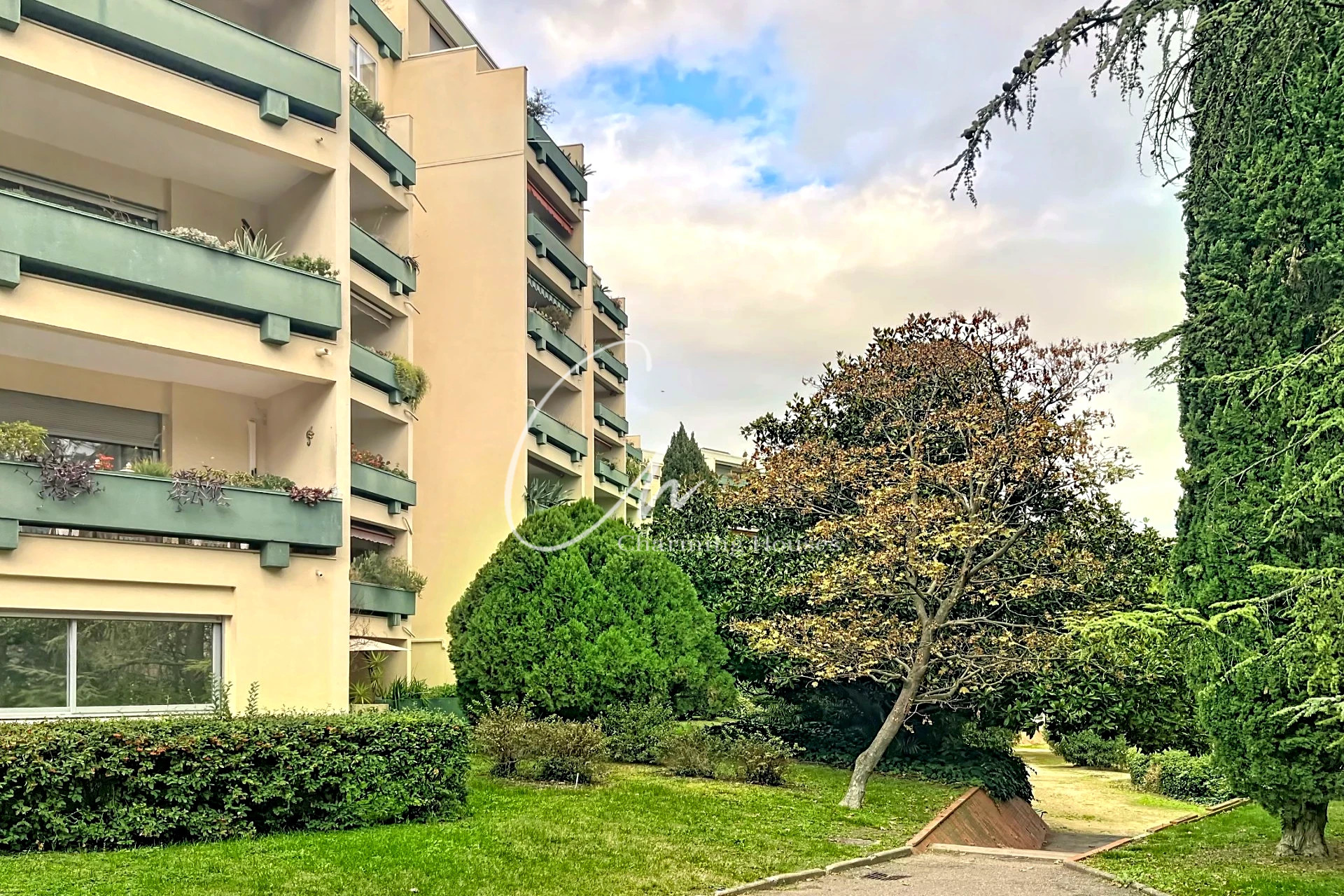 Agence immobilière de Charming Houses