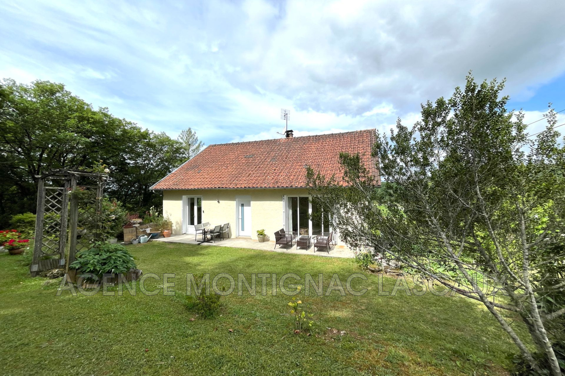 Agence immobilière de AGENCE MONTIGNAC LASCAUX