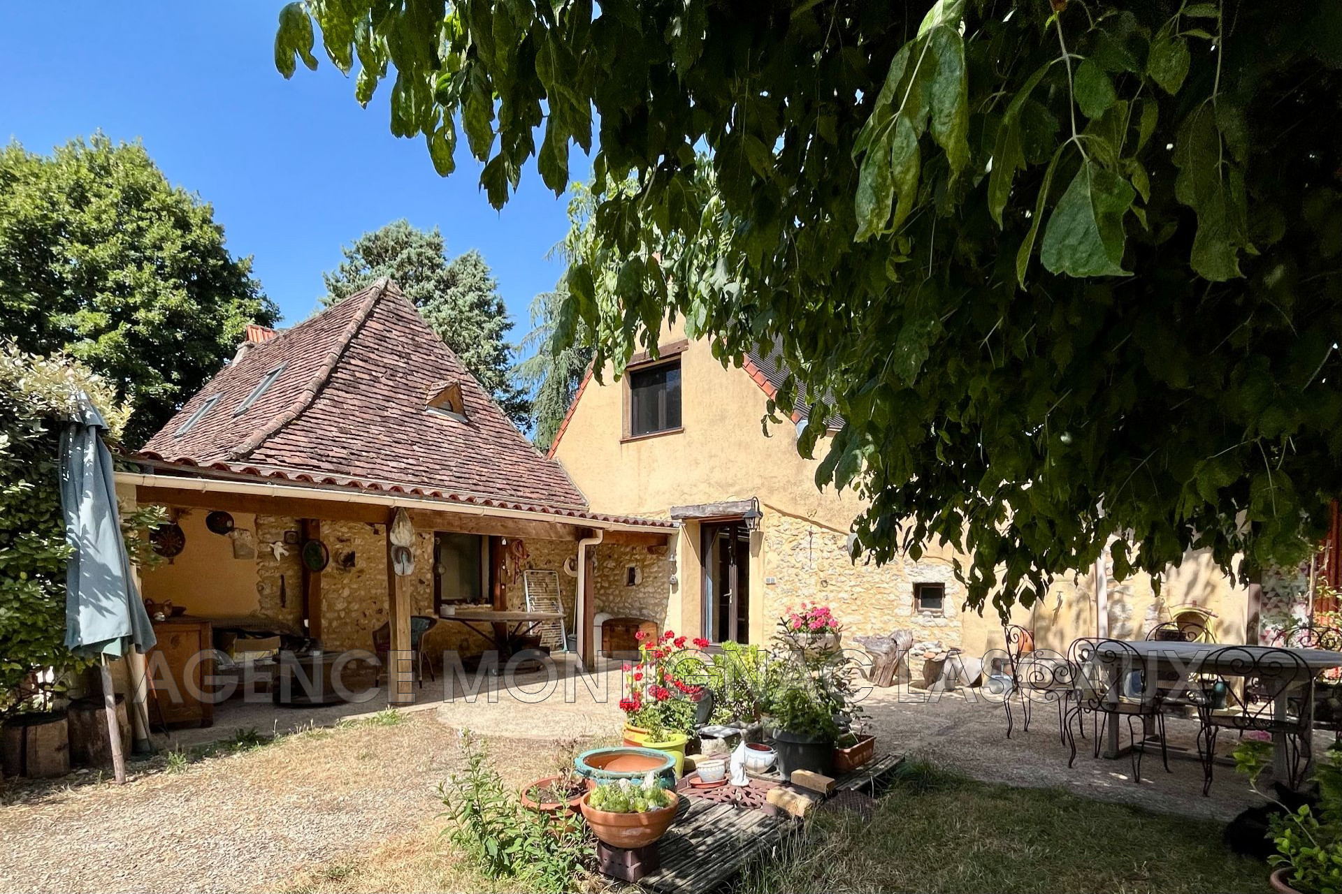 Agence immobilière de AGENCE MONTIGNAC LASCAUX