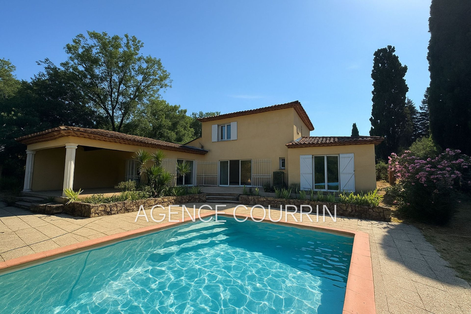 Agence immobilière de Agence Courrin