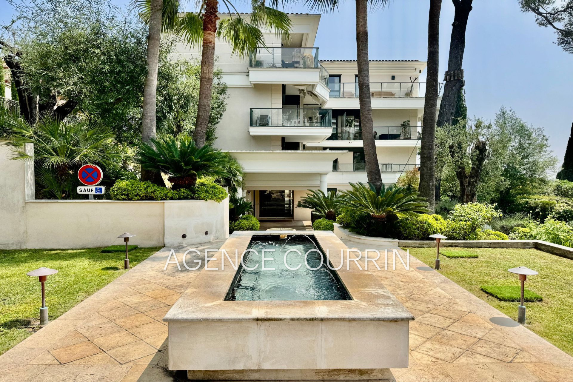 Agence immobilière de Agence Courrin