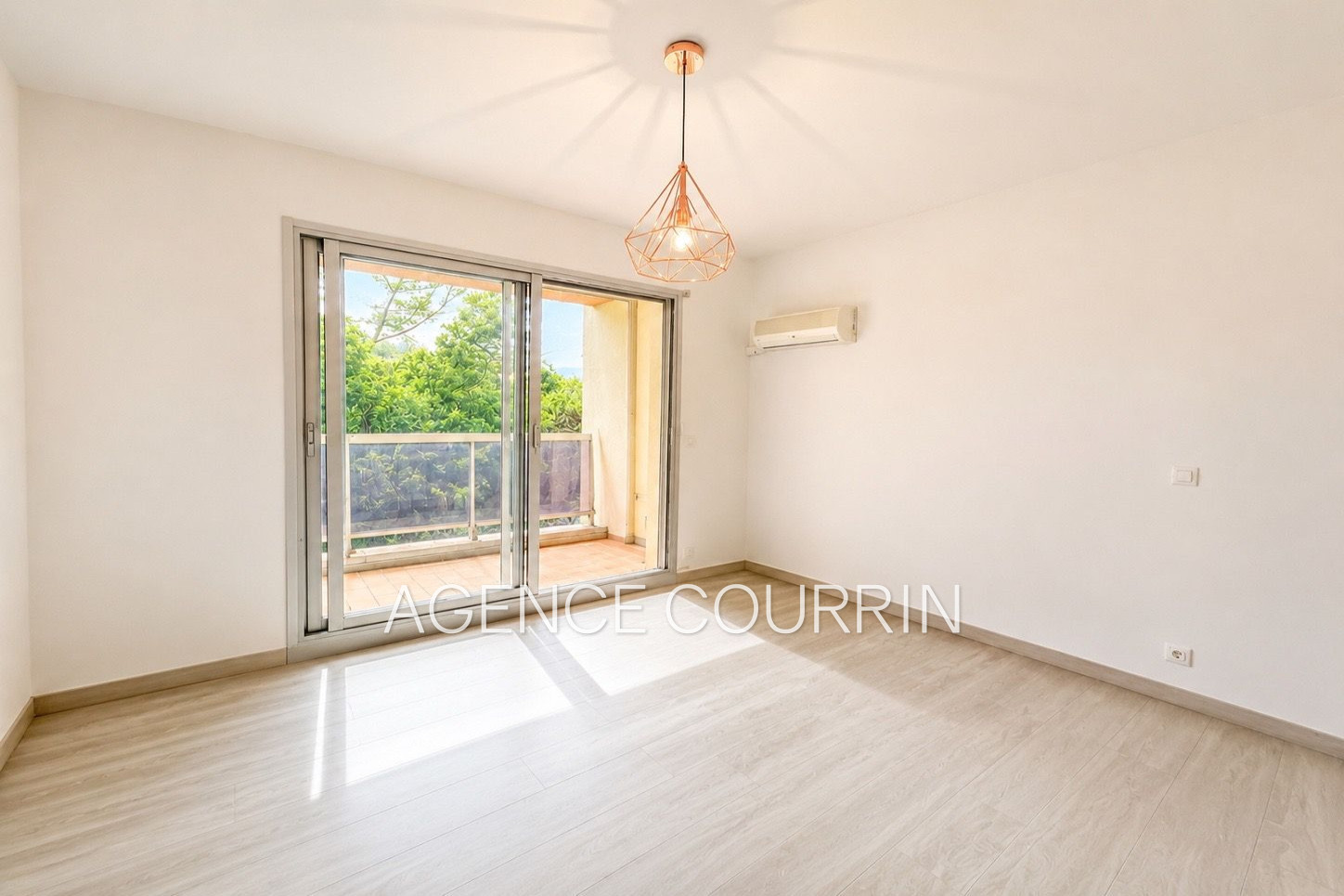 Agence immobilière de Agence Courrin