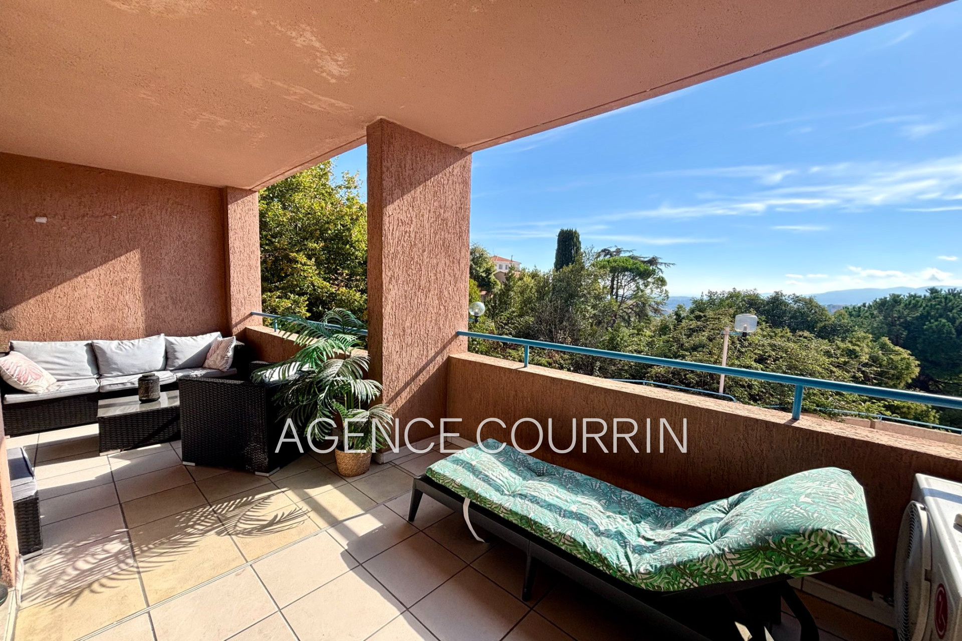 Agence immobilière de Agence Courrin