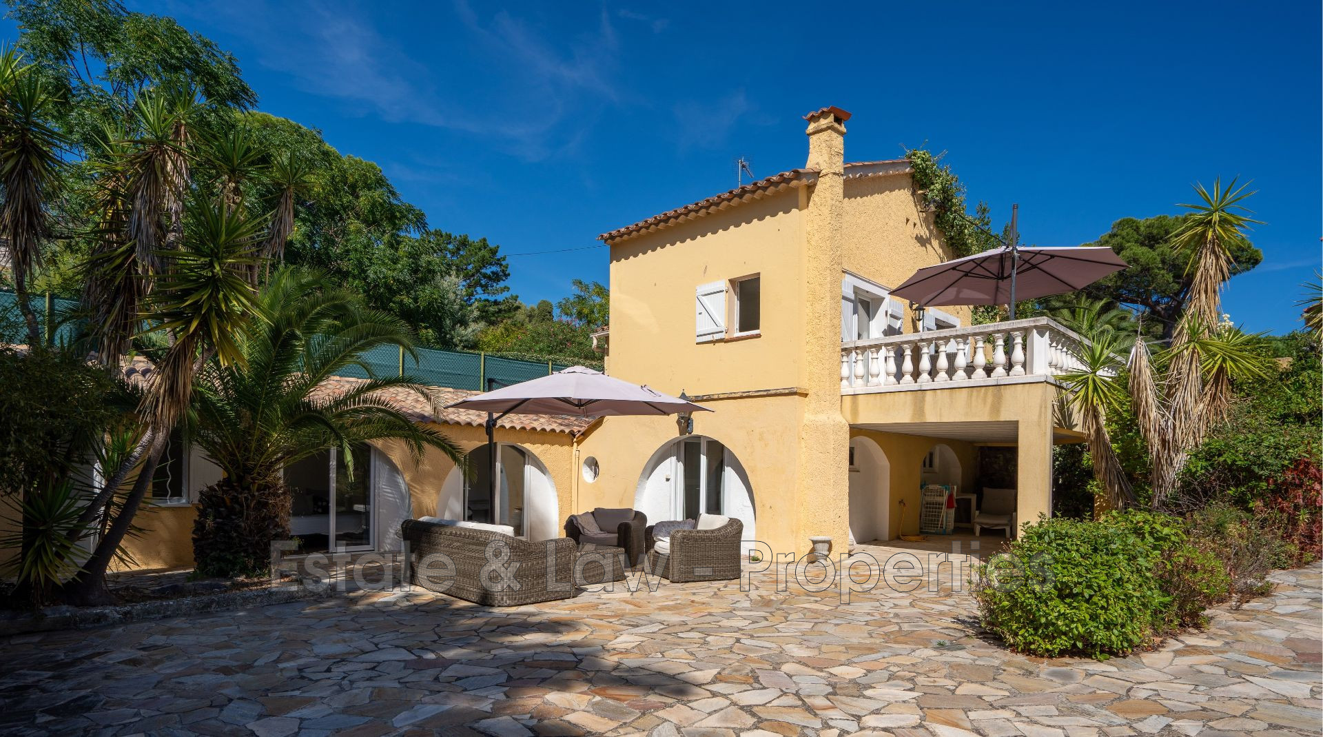 Agence immobilière de Estate & Law - Properties