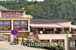 Professionnel  Saint-Léonard-des-Bois  