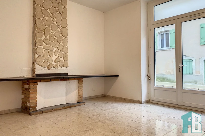 Maison de village Eyguières Village,  Location maison de village  2 chambres   83&nbsp;m&sup2;