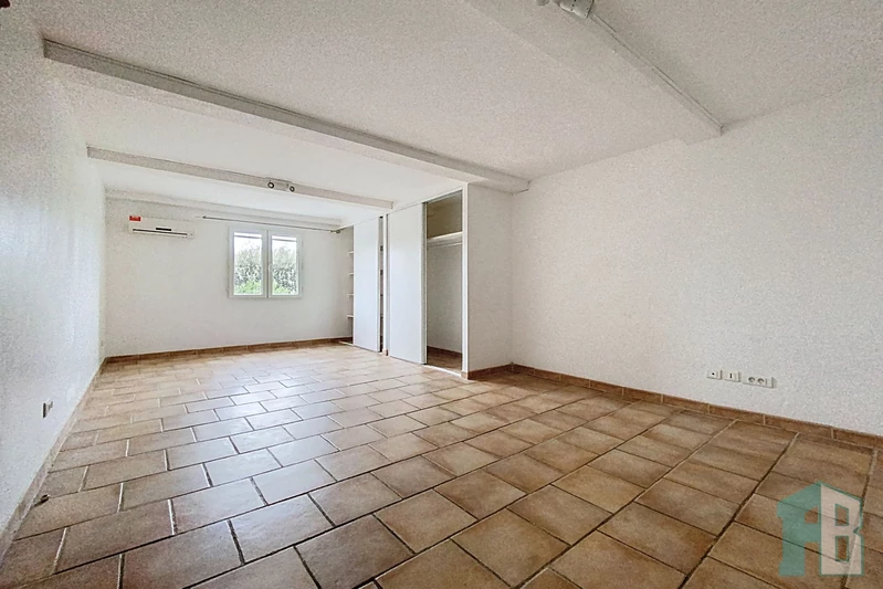 Location maison Aureille Location maison Aureille