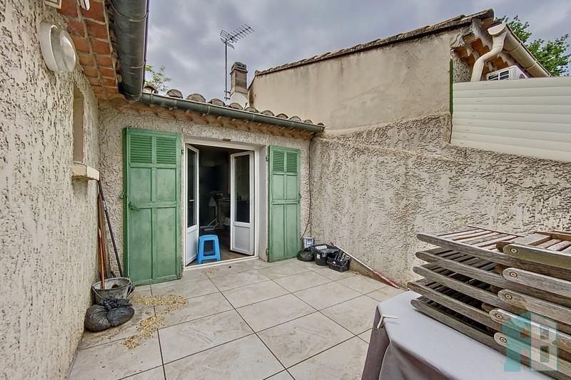 Apartment Eyguières  Rentals apartment  3 rooms   73&nbsp;m&sup2;