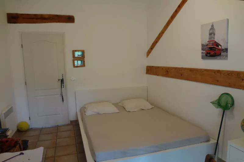 Location appartement Aureille  