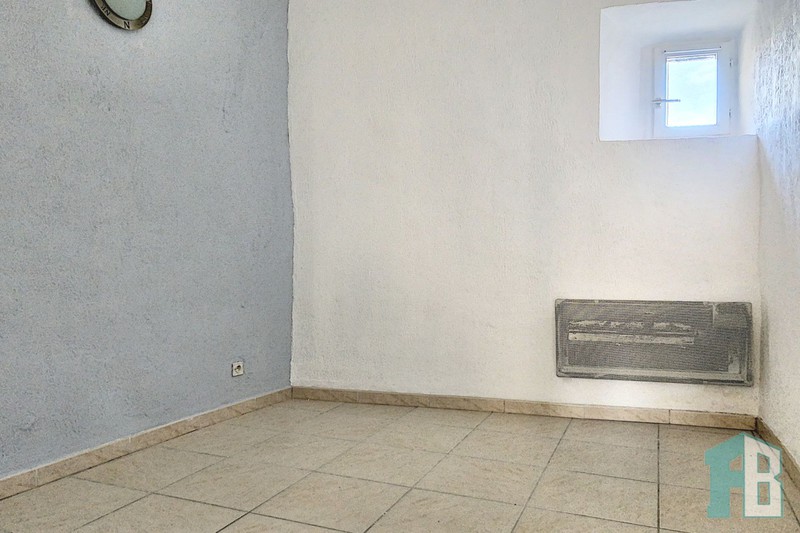 Location appartement Eyguières  