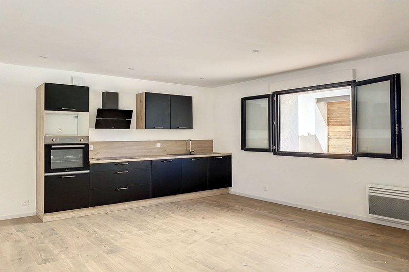 Photo Appartement Sénas Centre-ville, achat appartement 2 pièces 56 m²