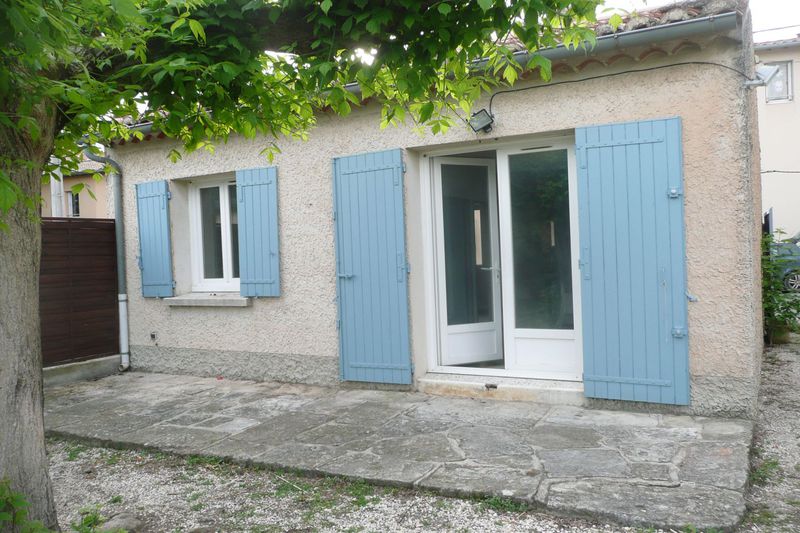 Photo Maison de village Caromb Village, Location maison de village 1 chambre 37 m²