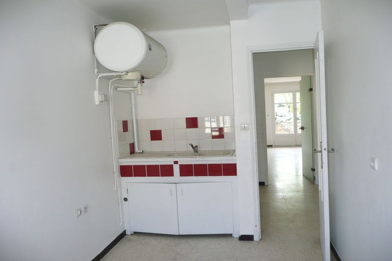 Photo Apartment Carpentras Proche lycee fabre, Rentals apartment 4 rooms 84 m²