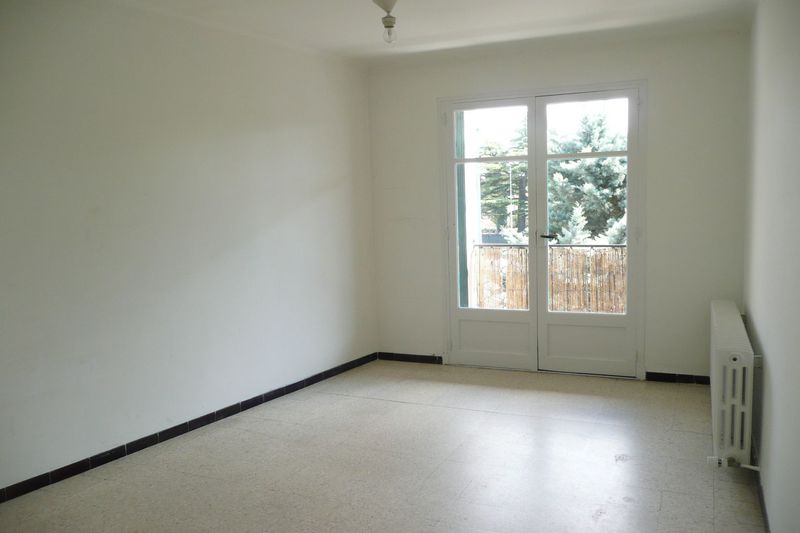 Photo Appartement Carpentras Proche lycee fabre, Location appartement 4 pièces 84 m²