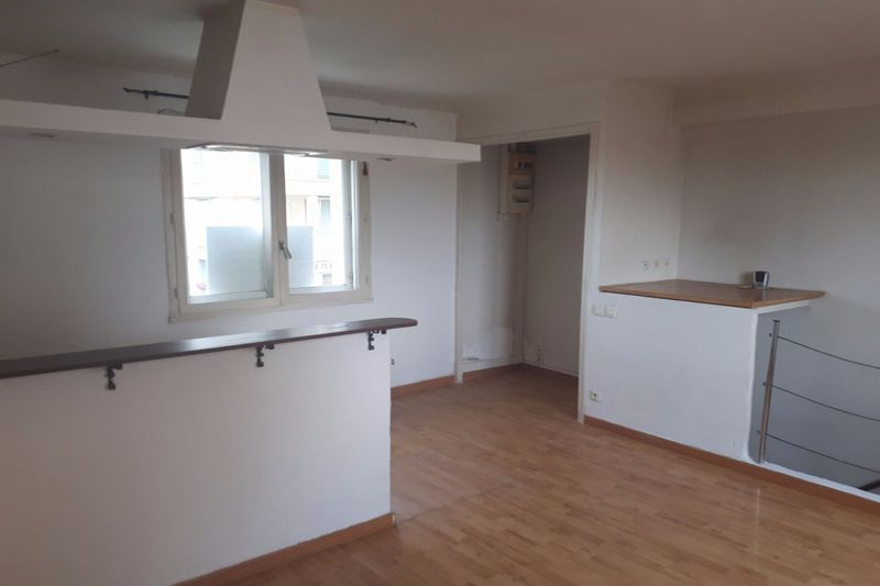 Photo Appartement Carpentras Location appartement 2 pièces 46 m²