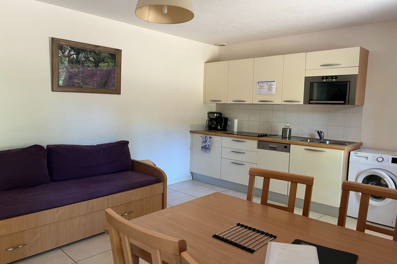 Apartment Montbrun-les-Bains Village,   to buy apartment  2 rooms   39&nbsp;m&sup2;