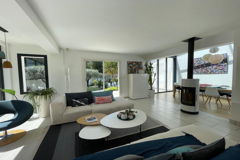 Vente villa contemporaine Saint-Clément-de-Rivière  