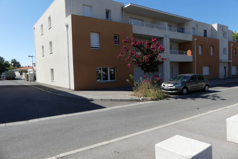 vente Locaux vente local professionnel Elne Local professionnel Elne Professionnel local professionnel 61 m²