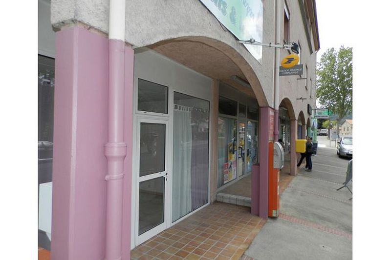 vente Locaux vente local commercial ou professionnel Reynès Local commercial ou professionnel Reynès Professionnel local commercial ou professionnel 55 m²