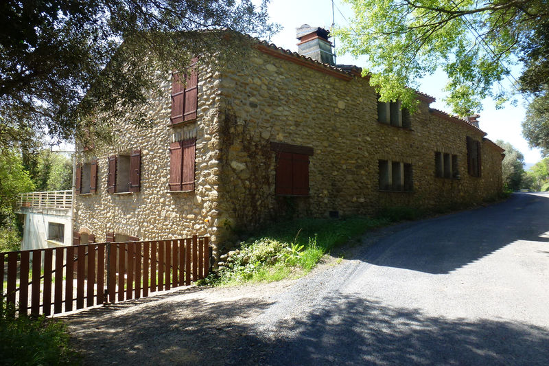 Photo Mas Saint-Jean-Pla-de-Corts Vallespir, achat mas 13 pièces 347 m²
