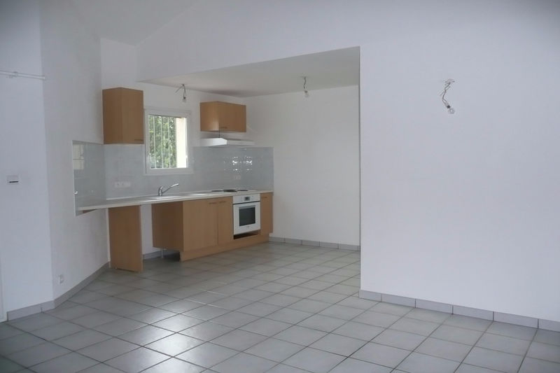 vente Appartement immeuble Saint-andré Village Immeuble Saint-André Village, achat immeuble 407 m²