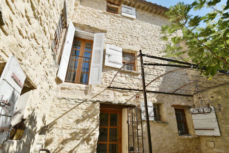 Vente maison de village Lagnes Vente maison de village Lagnes Village house Lagnes Pays des sorgues, to buy village house 3 bedrooms 125 m²