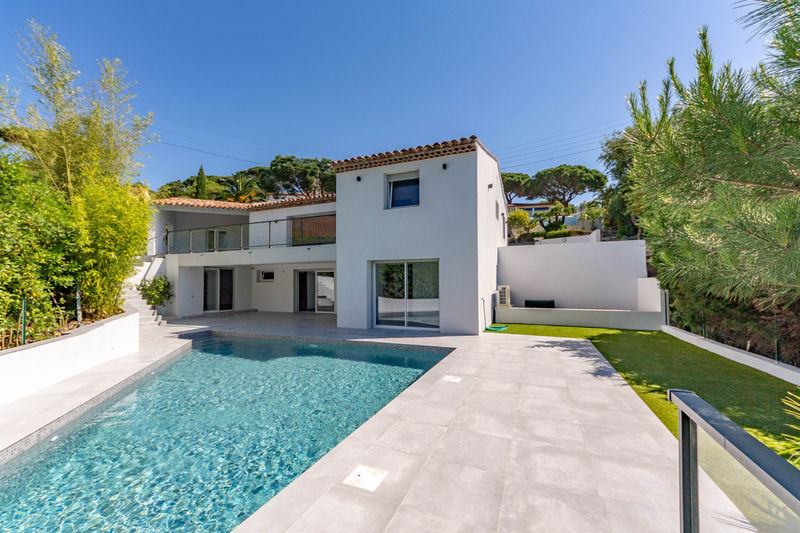 Vente villa Sainte-Maxime Vente villa Sainte-Maxime Villa Sainte-Maxime Golfe de st tropez, achat villa 4 chambres 230 m²